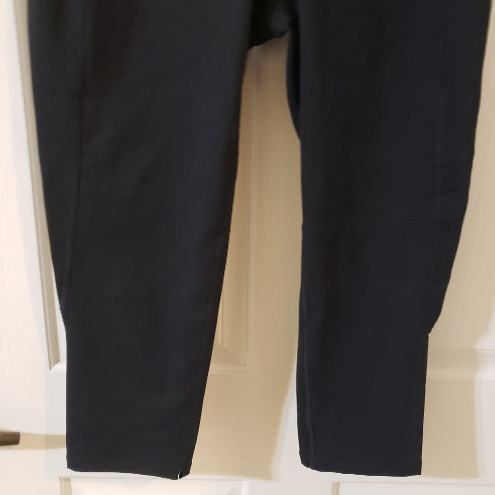 Handful Size Small Black Athletic Leggings - Picture 2 of 7